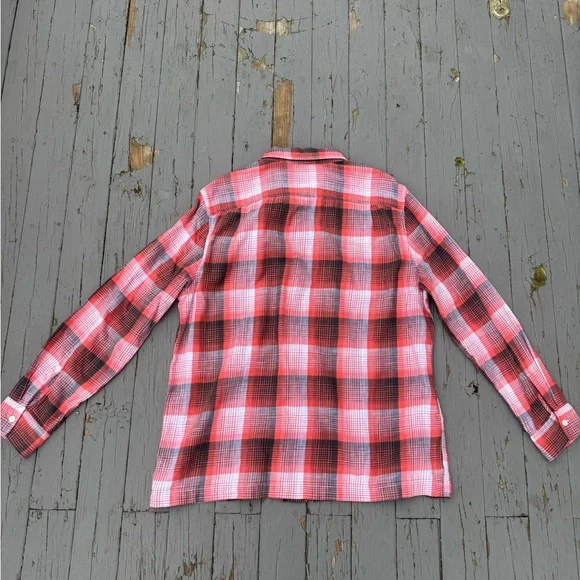 American Eagle • Plaid Button Down Shirt - Picture 16 of 16